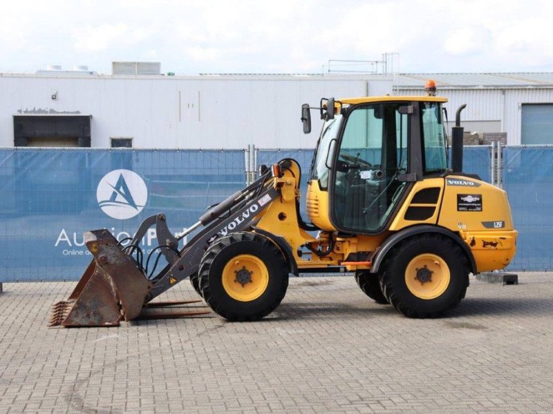 Radlader of the type Volvo L25F-P, Gebrauchtmaschine in Antwerpen (Picture 1)