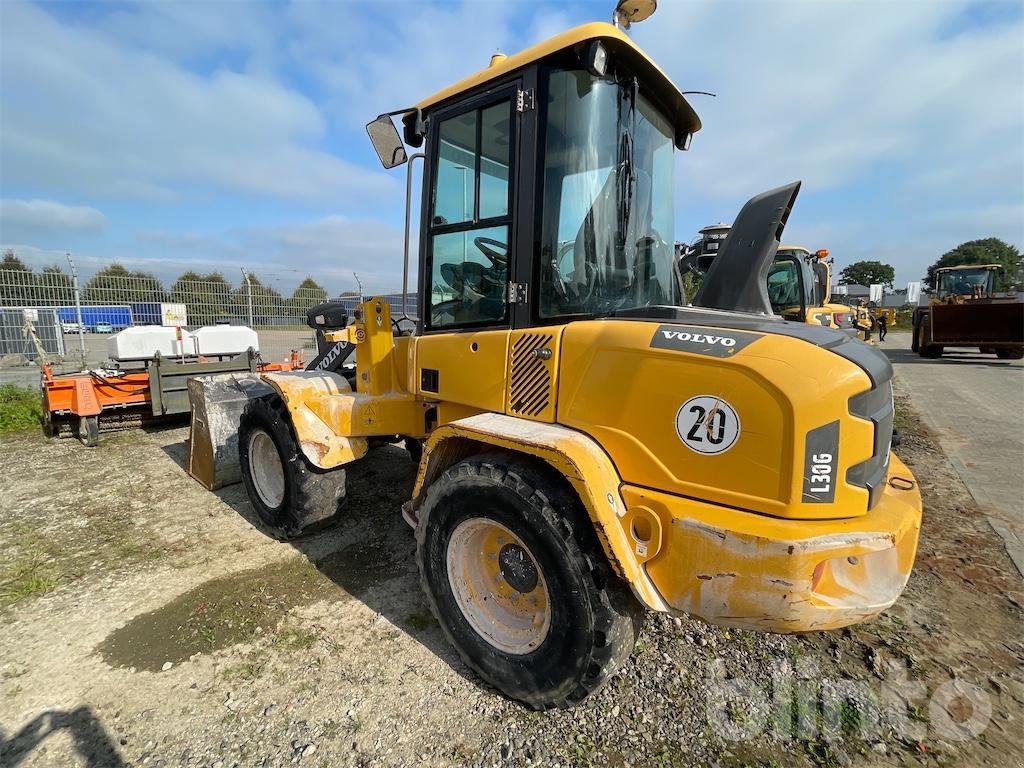 Radlader typu Volvo L30 G, Gebrauchtmaschine v Düsseldorf (Obrázek 4)