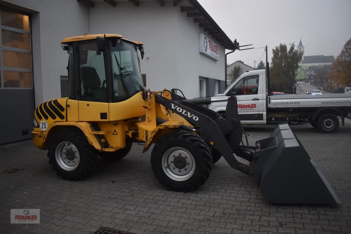 Radlader van het type Volvo L30B-Z/X, Gebrauchtmaschine in Putzleinsdorf (Foto 2)