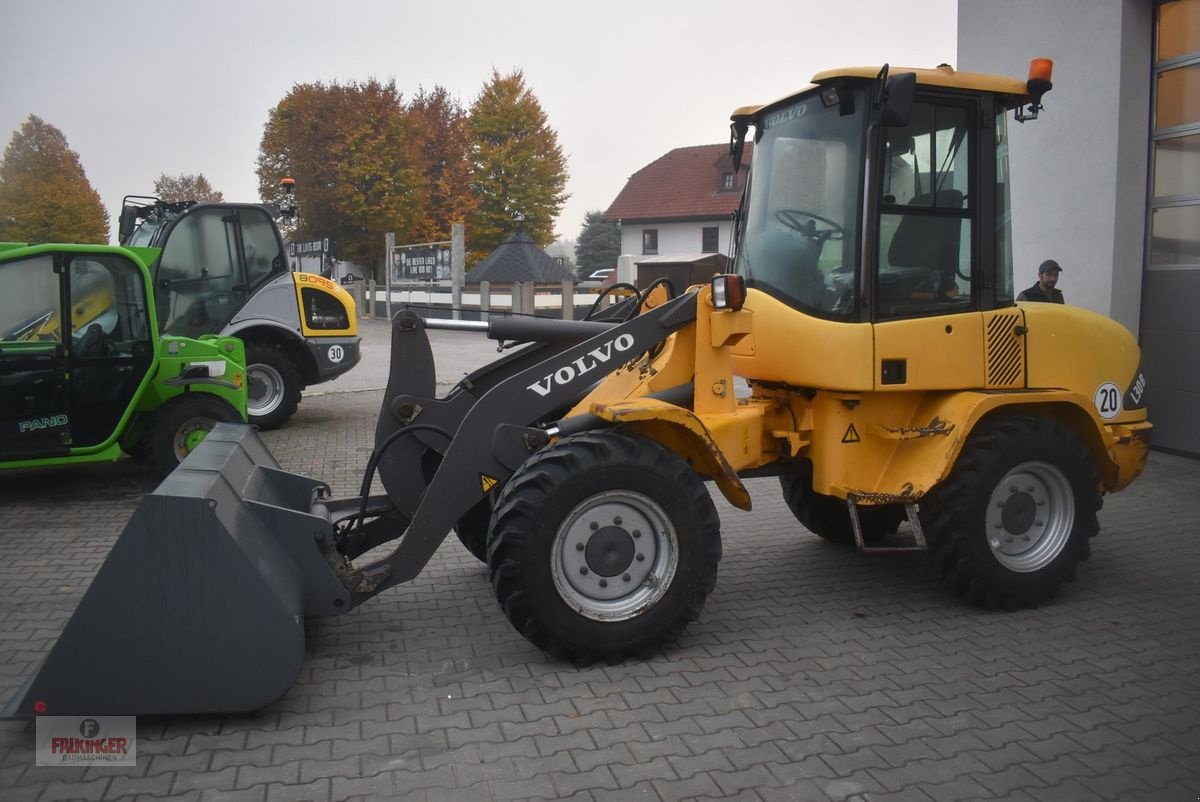 Radlader van het type Volvo L30B-Z/X, Gebrauchtmaschine in Putzleinsdorf (Foto 1)