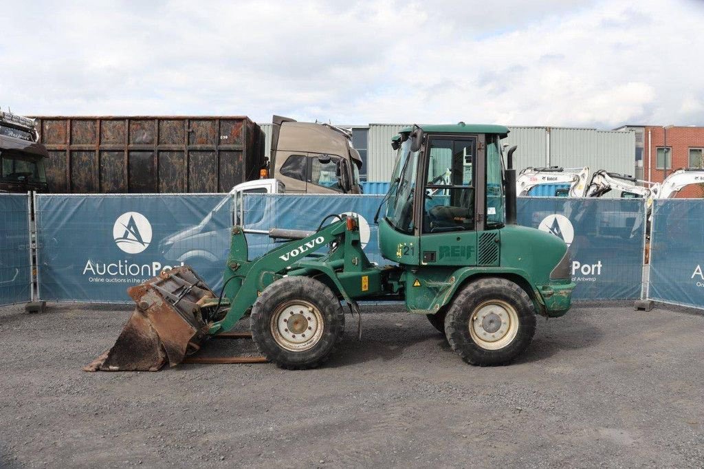 Radlader Türe ait Volvo L30B-Z/X, Gebrauchtmaschine içinde Antwerpen (resim 2)