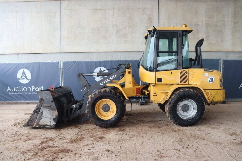 Radlader του τύπου Volvo L30G Wheel Loader, Gebrauchtmaschine σε Antwerpen (Φωτογραφία 2)