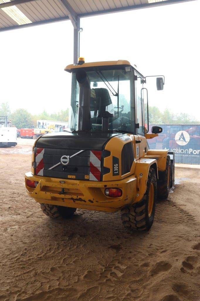 Radlader of the type Volvo L30G Wheel Loader, Gebrauchtmaschine in Antwerpen (Picture 7)