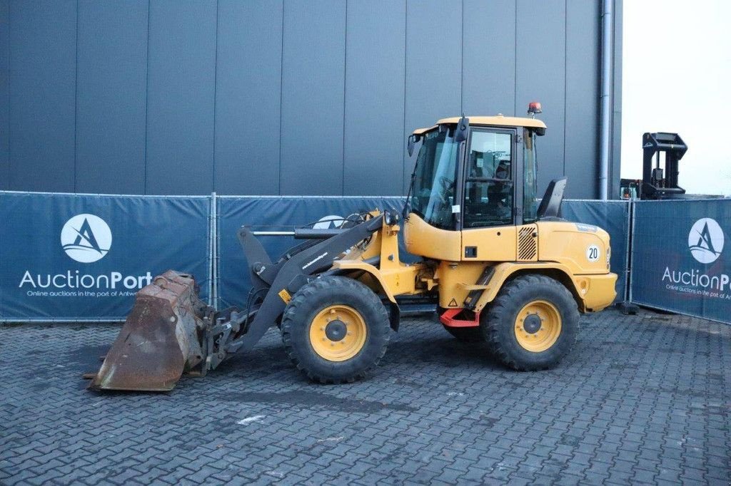 Radlader des Typs Volvo L30G, Gebrauchtmaschine in Antwerpen (Bild 1)