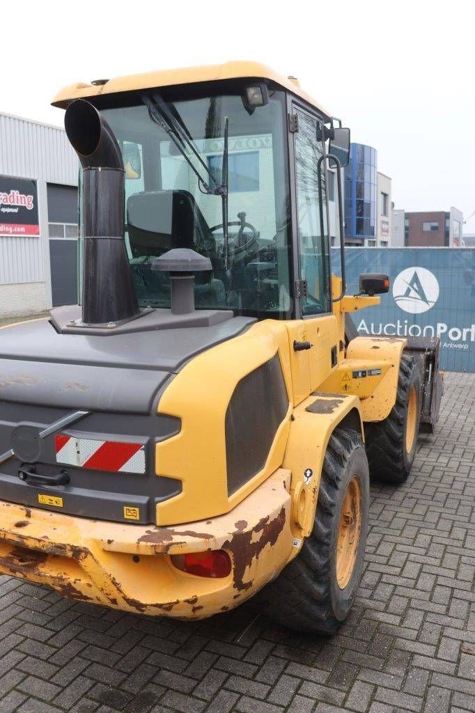 Radlader des Typs Volvo L30G, Gebrauchtmaschine in Antwerpen (Bild 5)