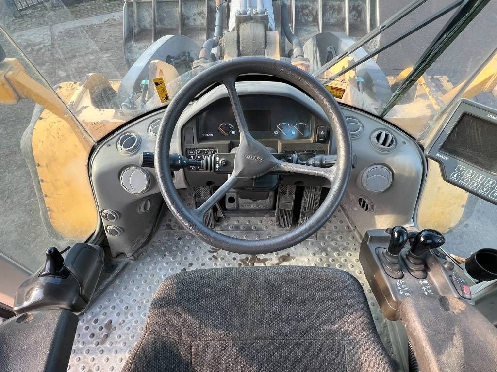 Radlader Türe ait Volvo L350F - CDC Steering / Weight System / CE, Gebrauchtmaschine içinde Veldhoven (resim 9)