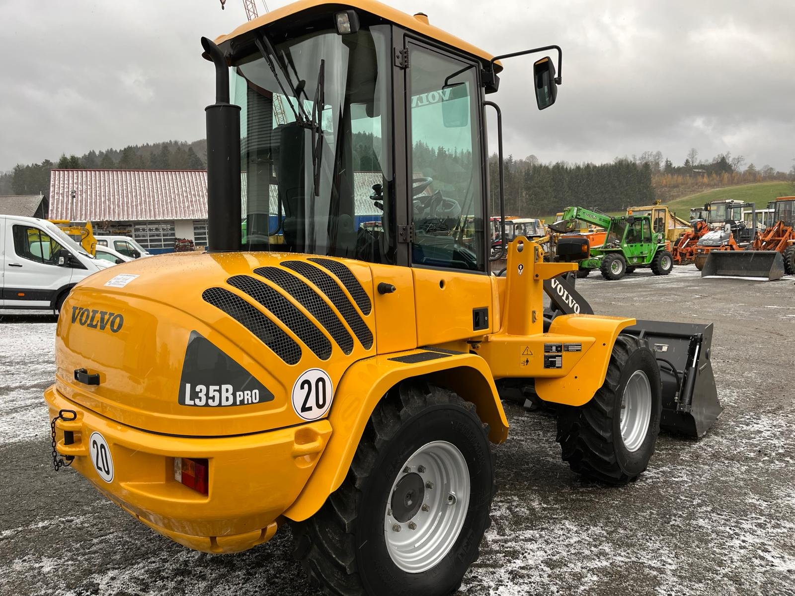 Radlader des Typs Volvo L35B-Z, Gebrauchtmaschine in Neureichenau (Bild 2)