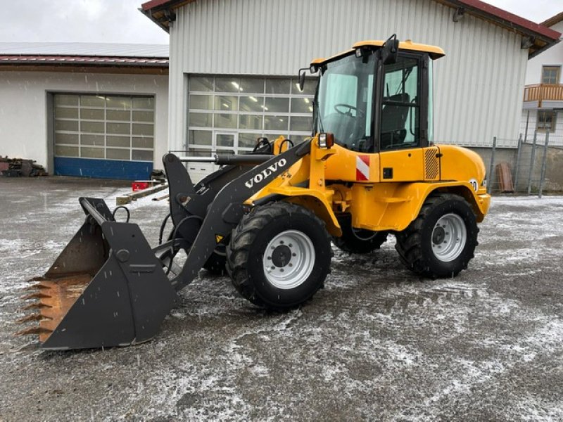 Radlader des Typs Volvo L35B-Z, Gebrauchtmaschine in Neureichenau (Bild 4)