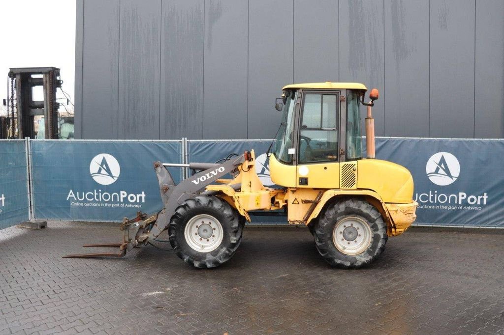 Radlader van het type Volvo L35B-Z, Gebrauchtmaschine in Antwerpen (Foto 2)