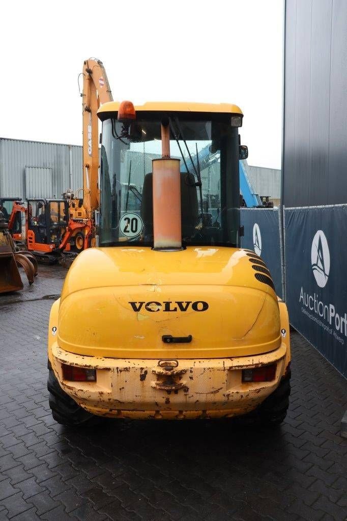 Radlader van het type Volvo L35B-Z, Gebrauchtmaschine in Antwerpen (Foto 4)