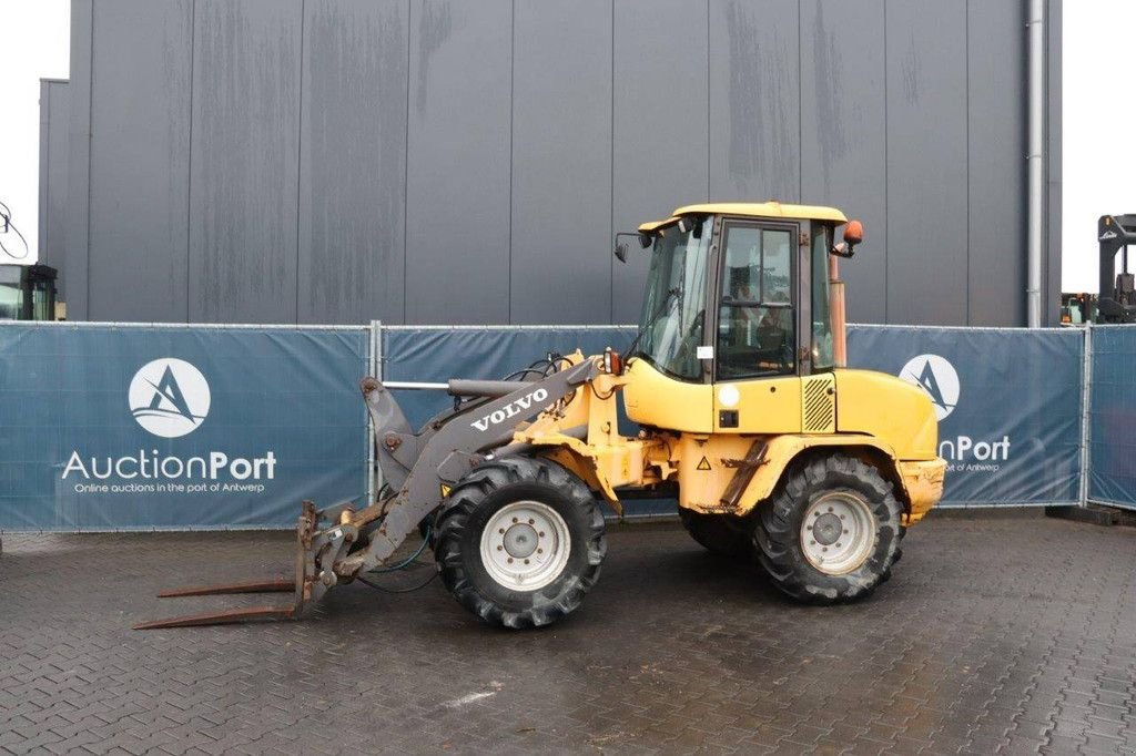 Radlader van het type Volvo L35B-Z, Gebrauchtmaschine in Antwerpen (Foto 1)