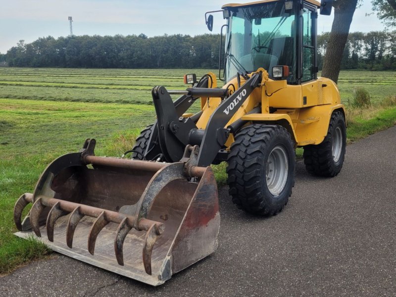 Radlader des Typs Volvo L35B, Gebrauchtmaschine in Wijnjewoude (Bild 1)