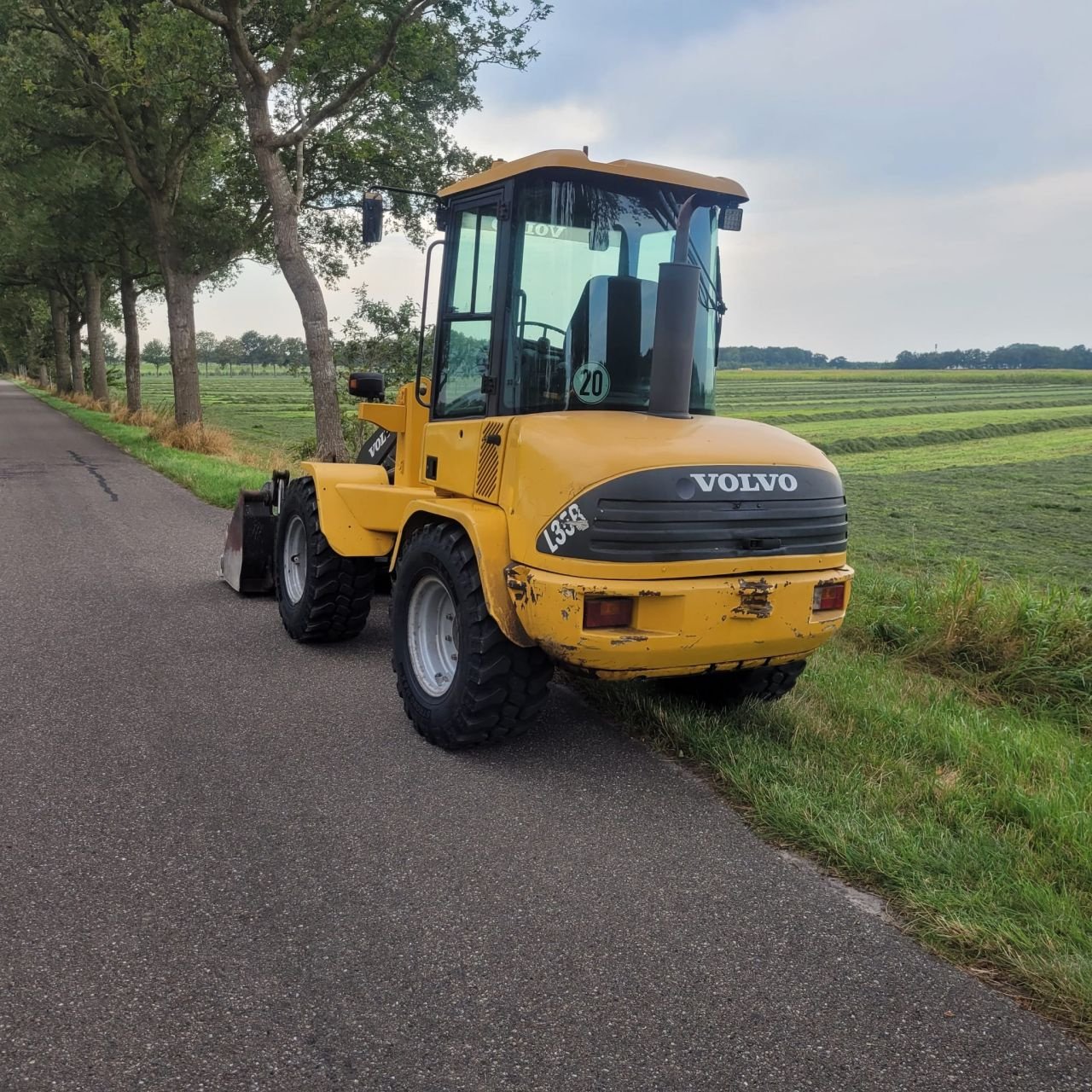 Radlader van het type Volvo L35B, Gebrauchtmaschine in Wijnjewoude (Foto 3)