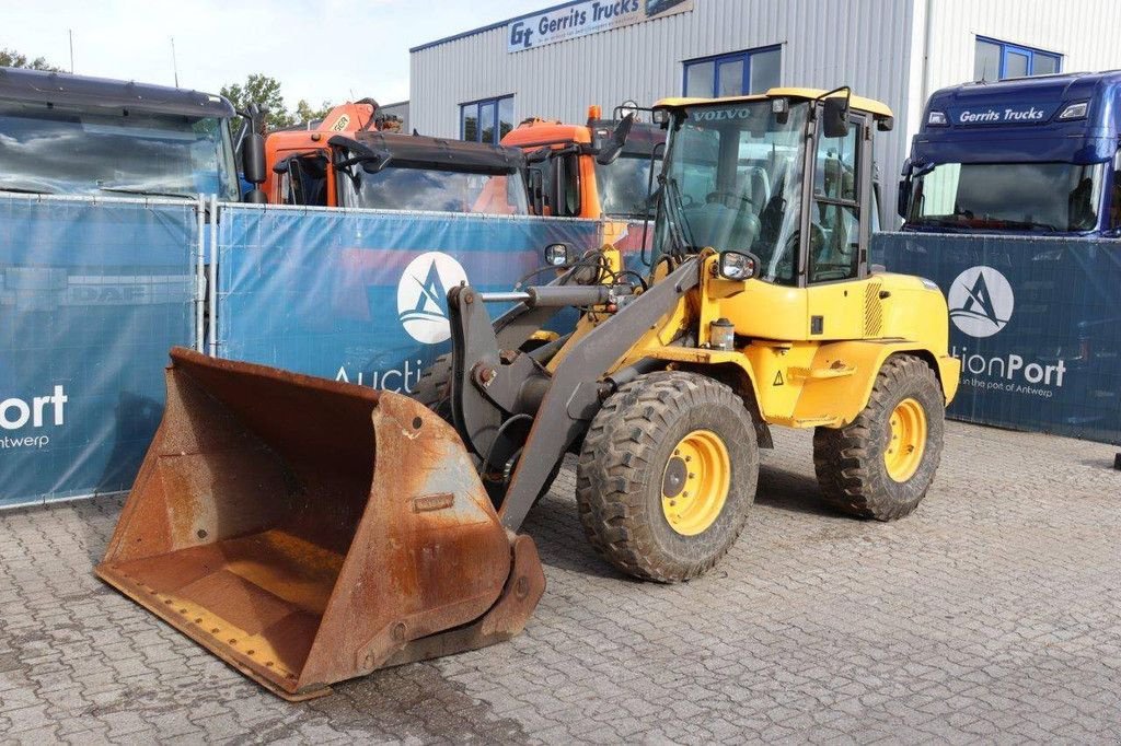 Radlader van het type Volvo L35G, Gebrauchtmaschine in Antwerpen (Foto 9)