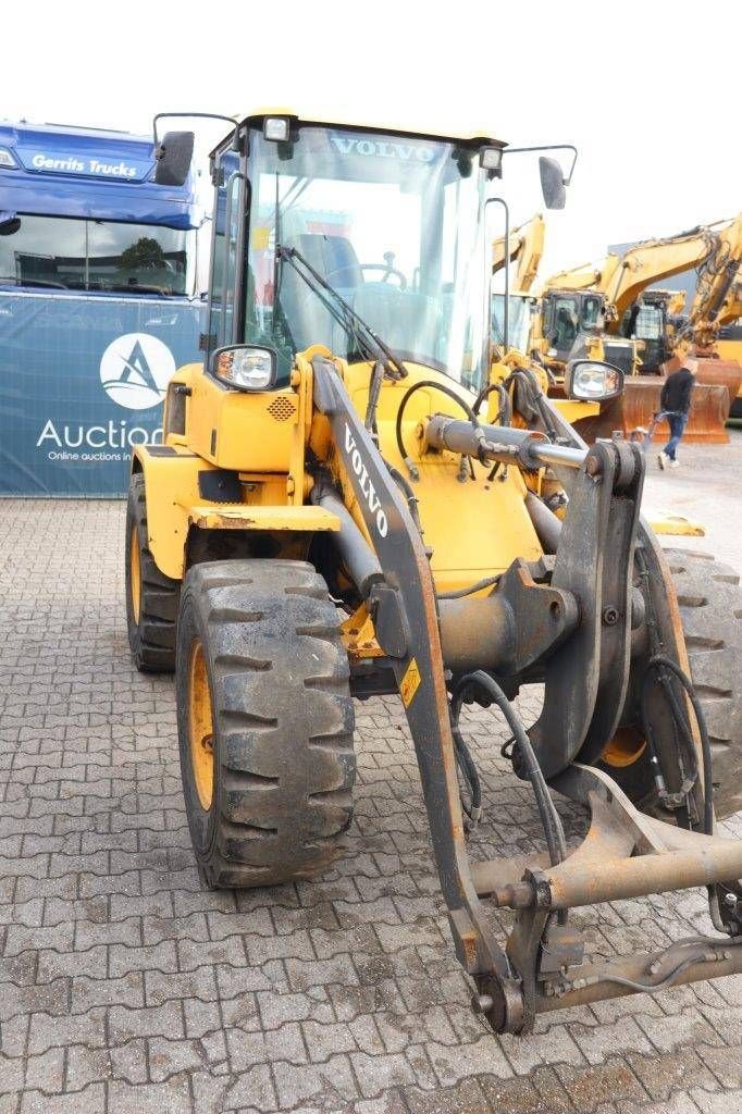 Radlader van het type Volvo L35G, Gebrauchtmaschine in Antwerpen (Foto 7)