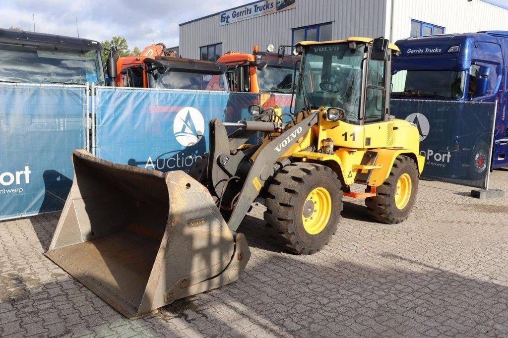 Radlader des Typs Volvo L35G, Gebrauchtmaschine in Antwerpen (Bild 9)