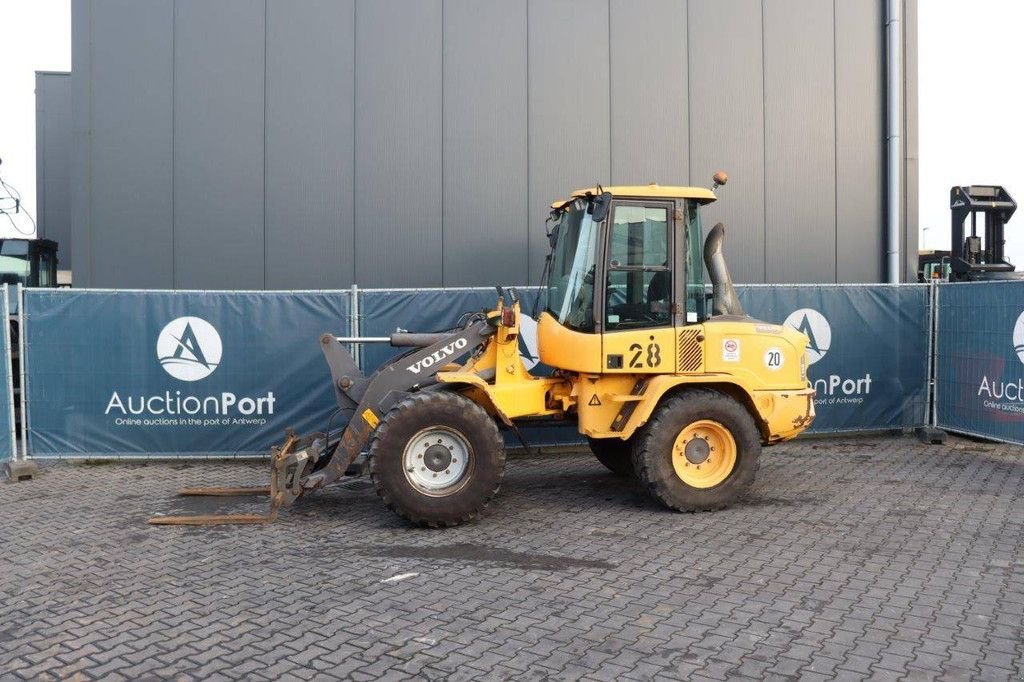 Radlader des Typs Volvo L35G, Gebrauchtmaschine in Antwerpen (Bild 1)