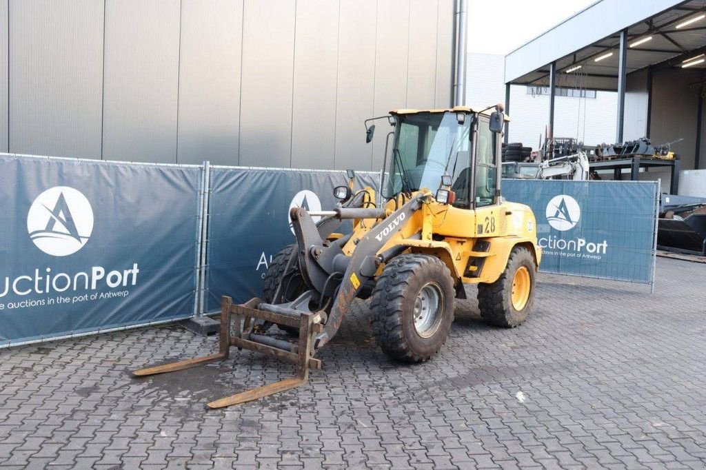 Radlader des Typs Volvo L35G, Gebrauchtmaschine in Antwerpen (Bild 9)