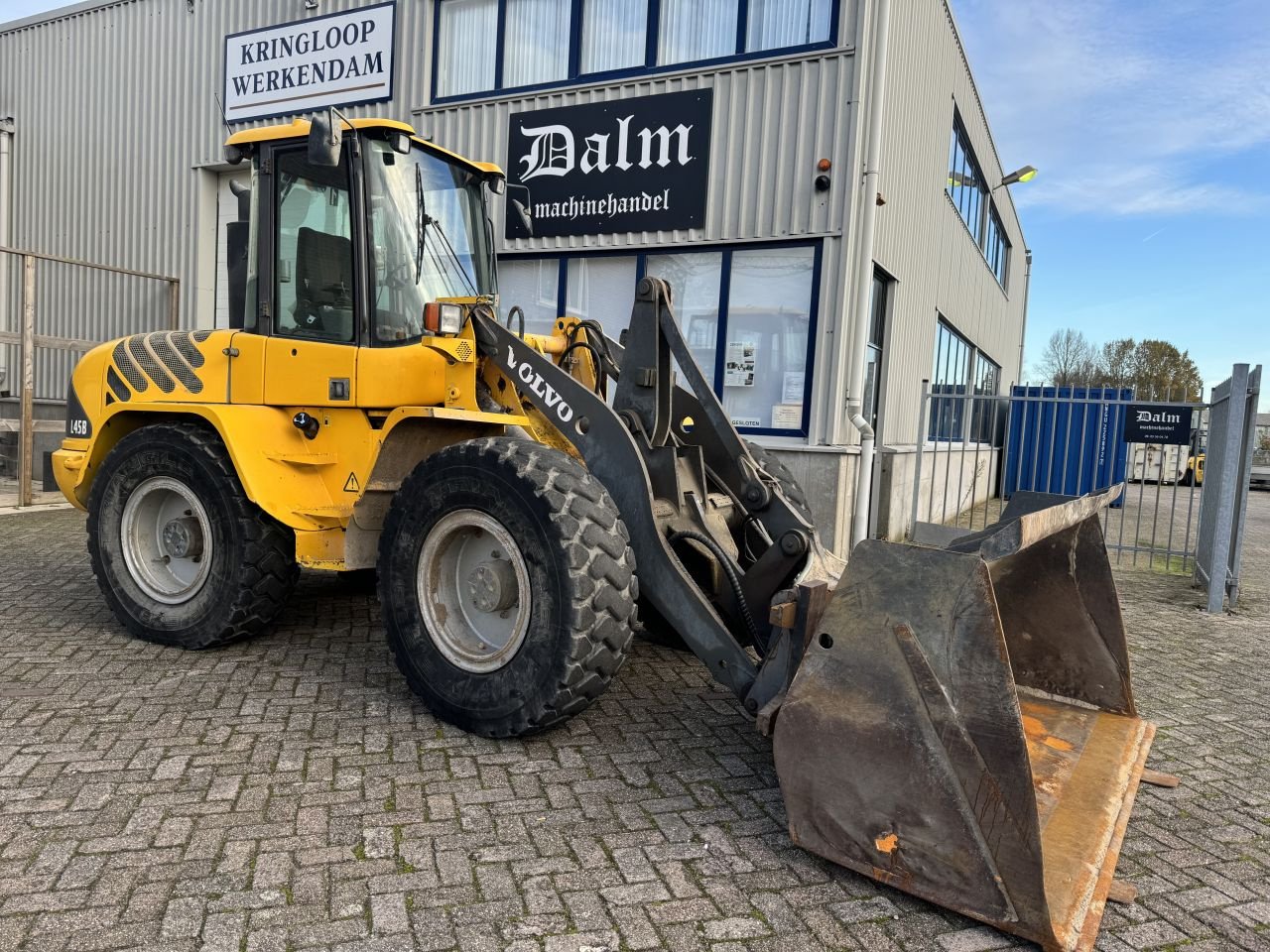 Radlader des Typs Volvo L45b, Gebrauchtmaschine in Hardinxveld giessendam (Bild 2)