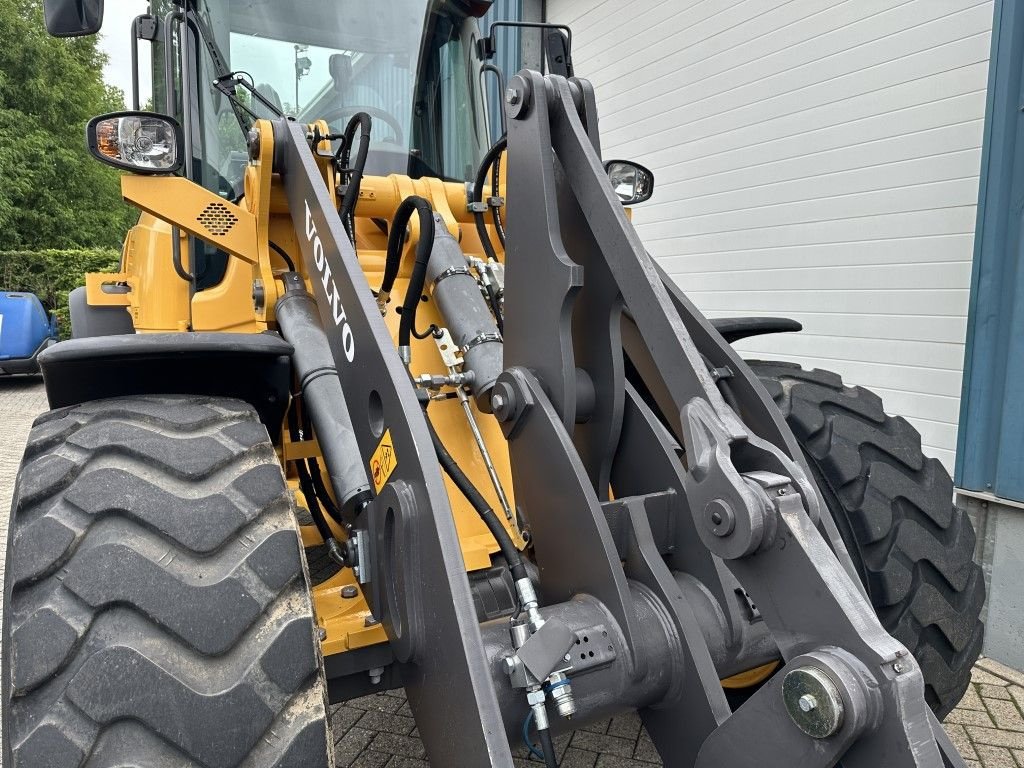 Radlader du type Volvo L45H, Gebrauchtmaschine en Oirschot (Photo 5)