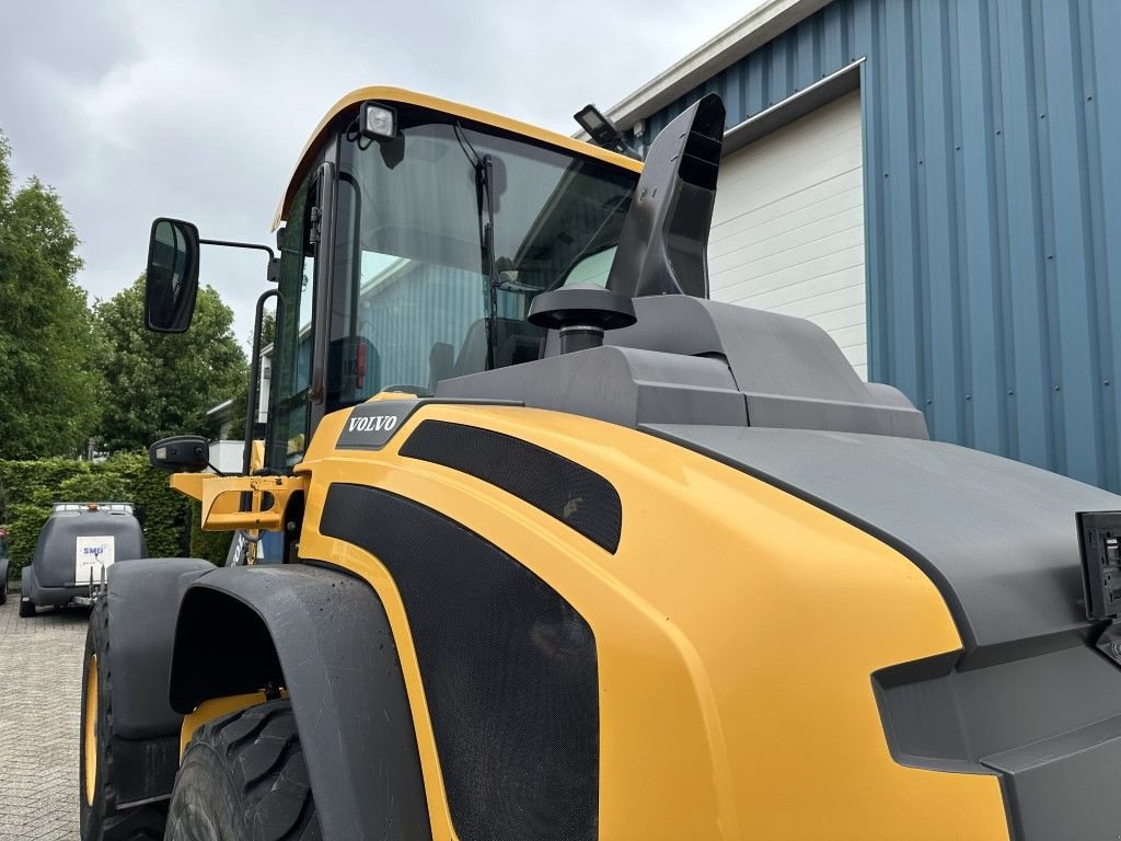 Radlader du type Volvo L45H, Gebrauchtmaschine en Oirschot (Photo 10)