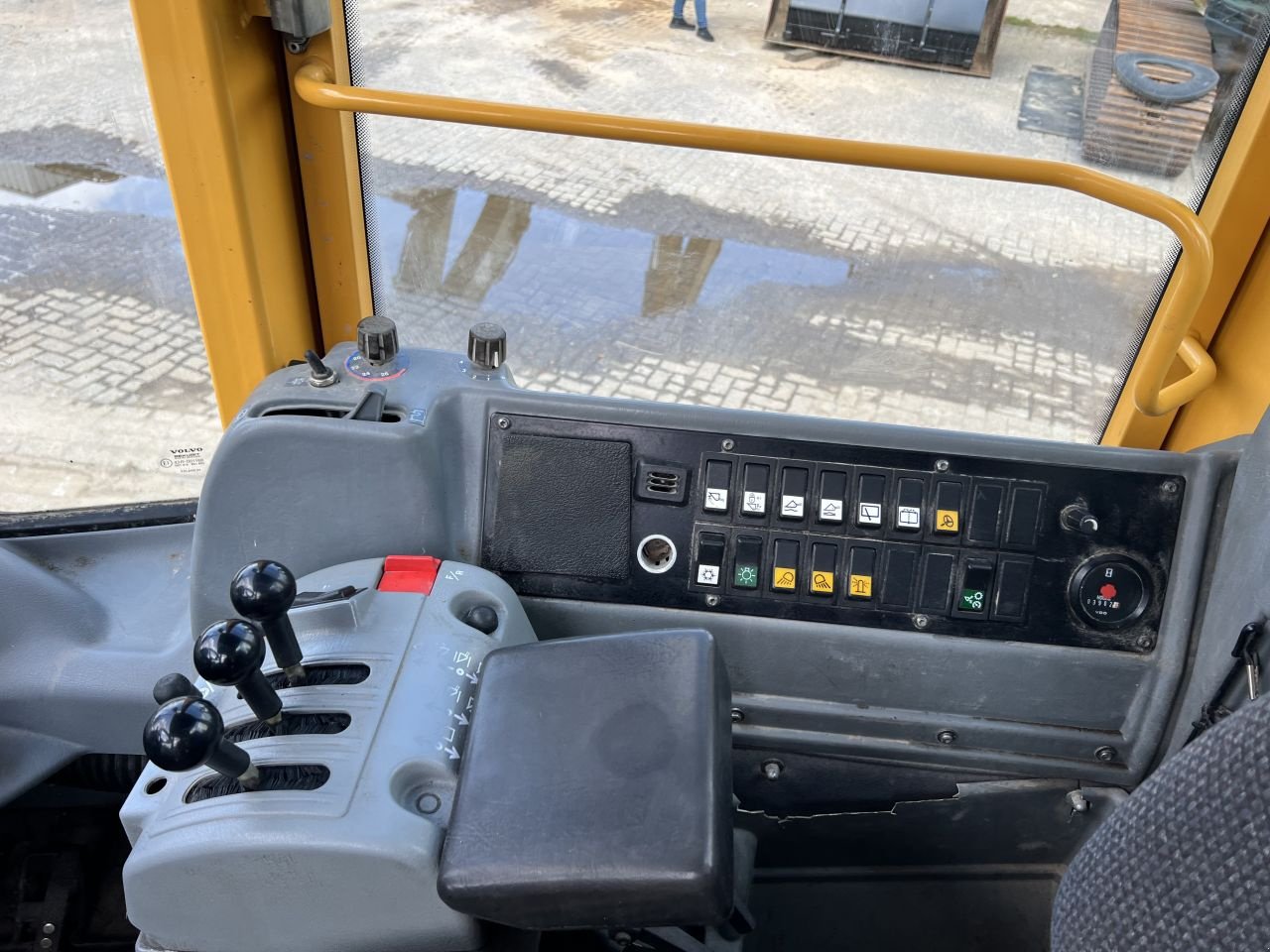 Radlader typu Volvo L70E, Gebrauchtmaschine w Doetinchem (Zdjęcie 9)