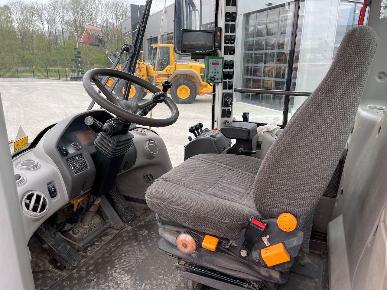 Radlader Türe ait Volvo L70F, Gebrauchtmaschine içinde Holten (resim 5)