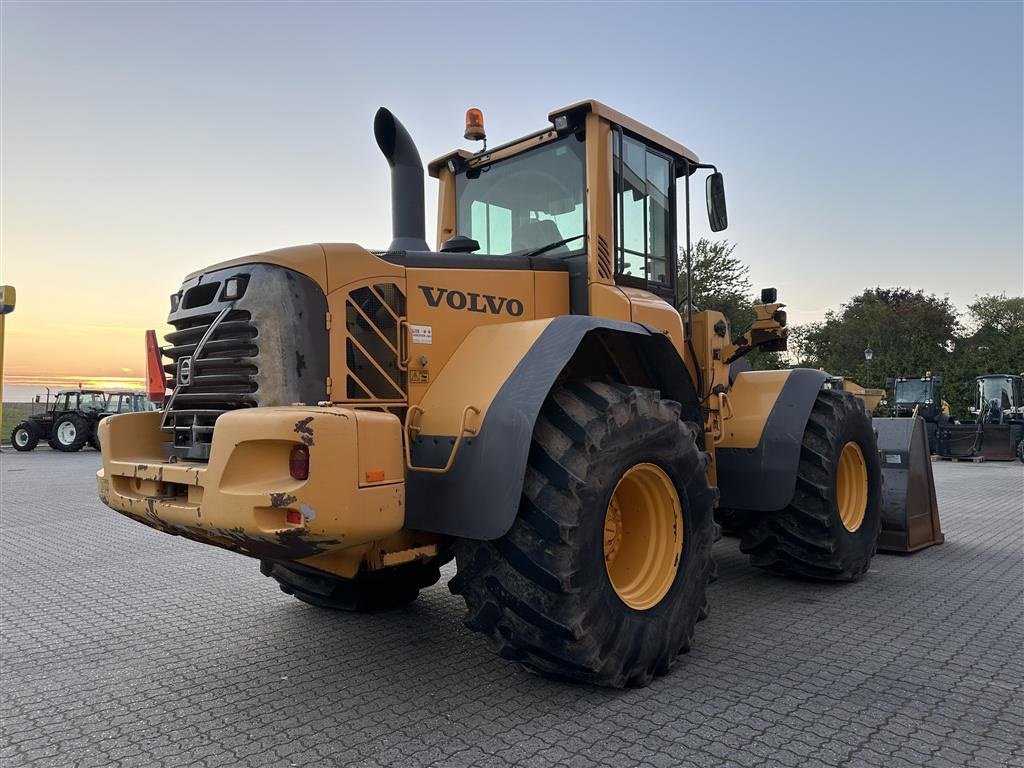 Radlader du type Volvo L90F, Gebrauchtmaschine en Gjerlev J. (Photo 5)