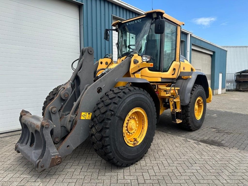 Radlader del tipo Volvo L90H, Gebrauchtmaschine en Oirschot (Imagen 1)