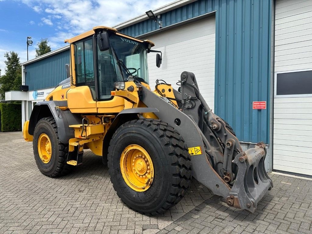 Radlader del tipo Volvo L90H, Gebrauchtmaschine en Oirschot (Imagen 4)