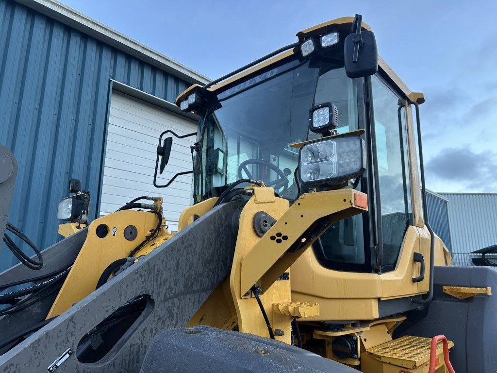 Radlader des Typs Volvo L90H, Gebrauchtmaschine in Oirschot (Bild 4)