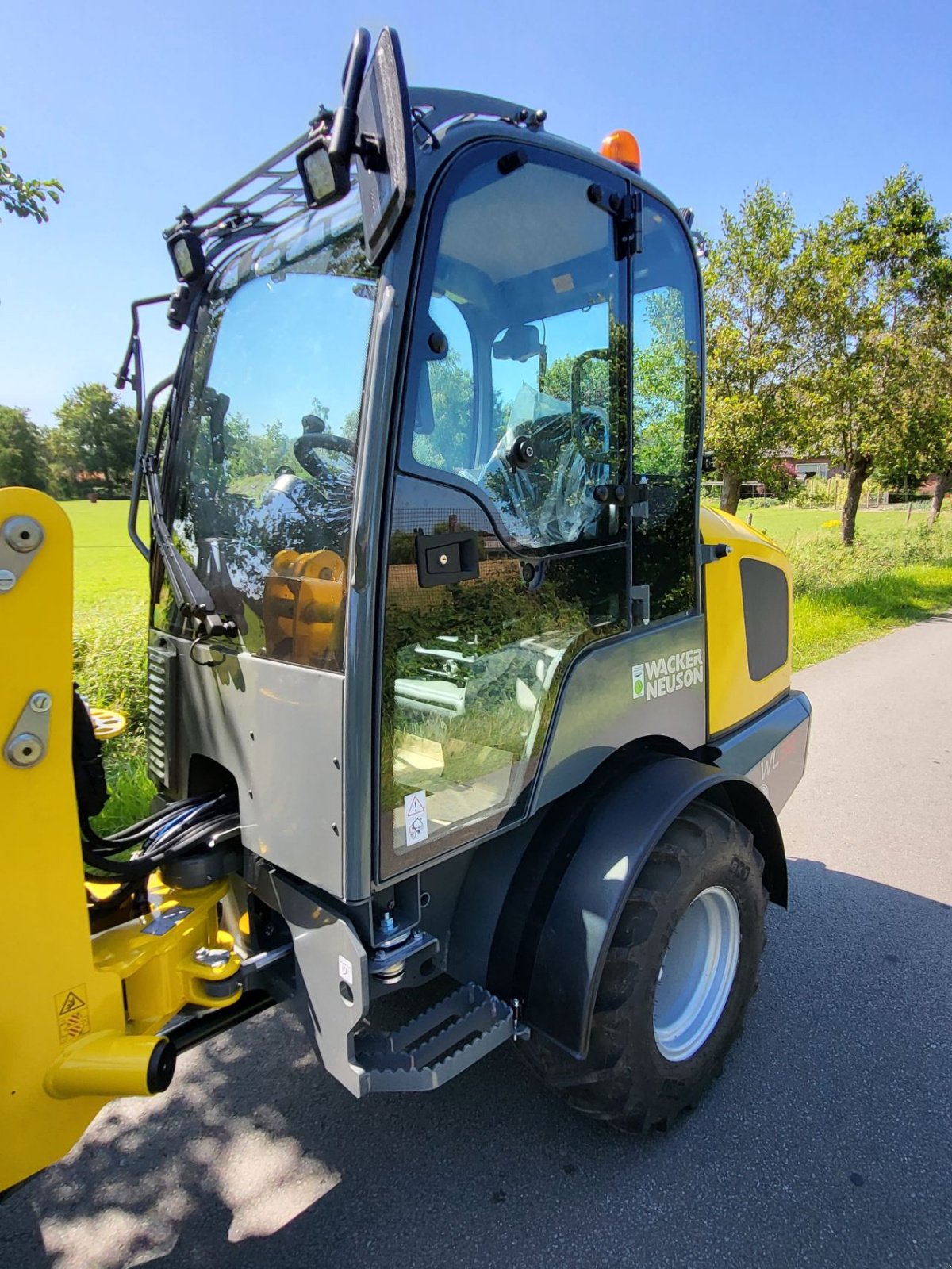 Radlader van het type Wacker Neuson WL32 met cabine, Neumaschine in Ede (Foto 7)