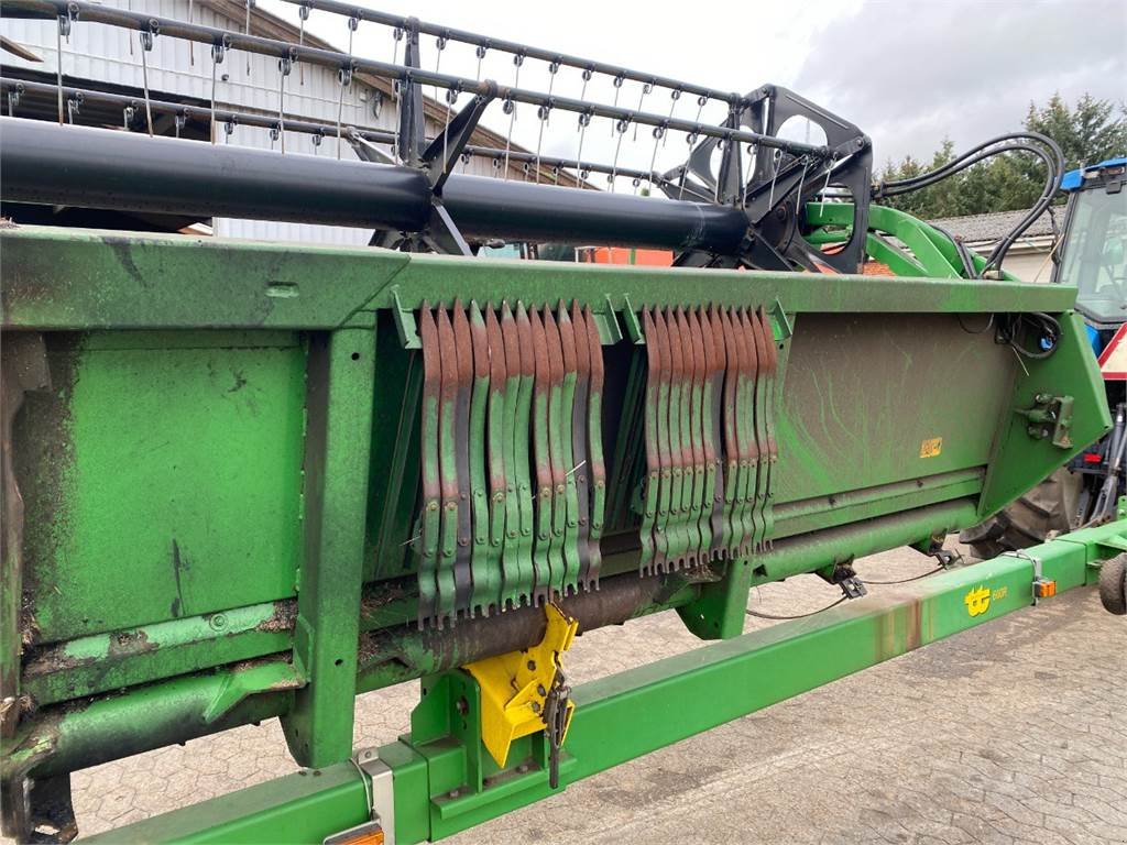 Rapsschneidwerk du type John Deere 25, Gebrauchtmaschine en Hemmet (Photo 16)