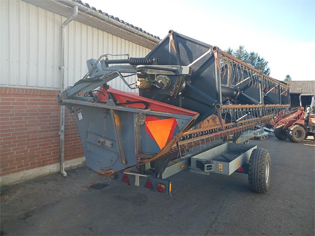 Rapsschneidwerk van het type Massey Ferguson 18 Freeflow, Gebrauchtmaschine in Hemmet (Foto 13)