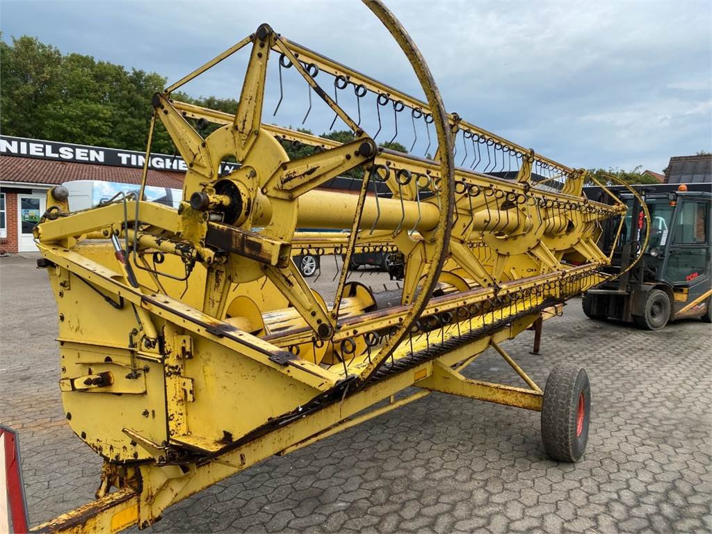 Rapsschneidwerk типа New Holland 15, Gebrauchtmaschine в Hemmet (Фотография 12)