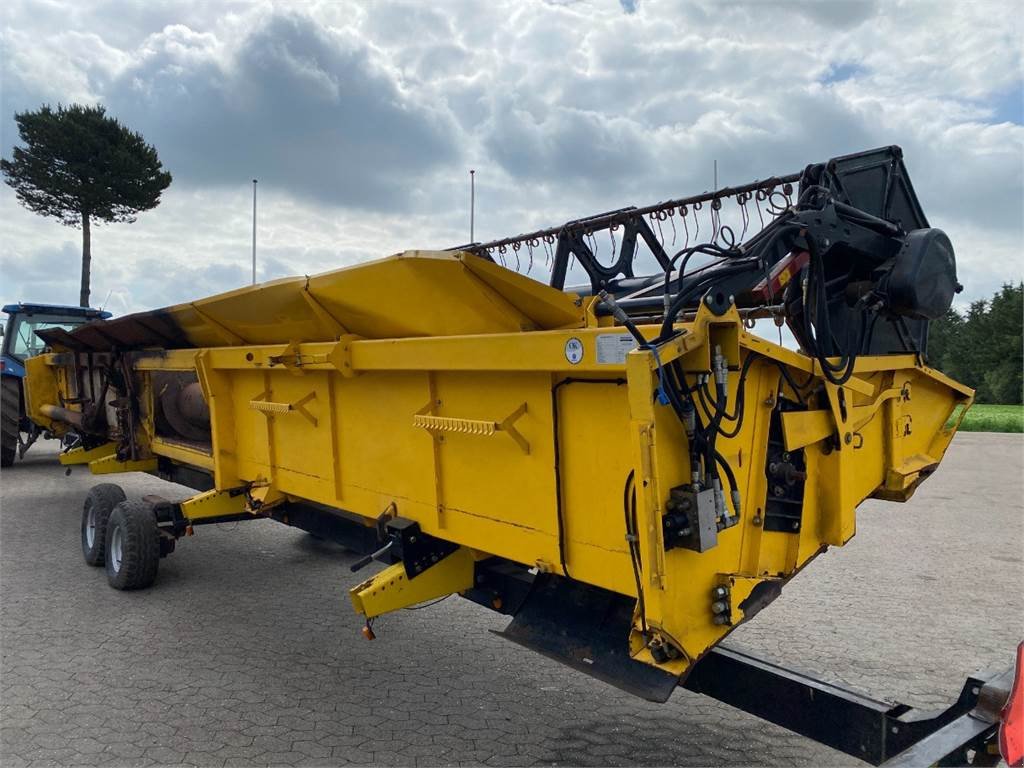 Rapsschneidwerk del tipo New Holland 35, Gebrauchtmaschine In Hemmet (Immagine 14)