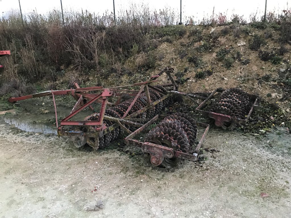 Rapstrennbalken Türe ait Gourdin Saulnieres Croskill 5M, Gebrauchtmaschine içinde VERT TOULON (resim 2)