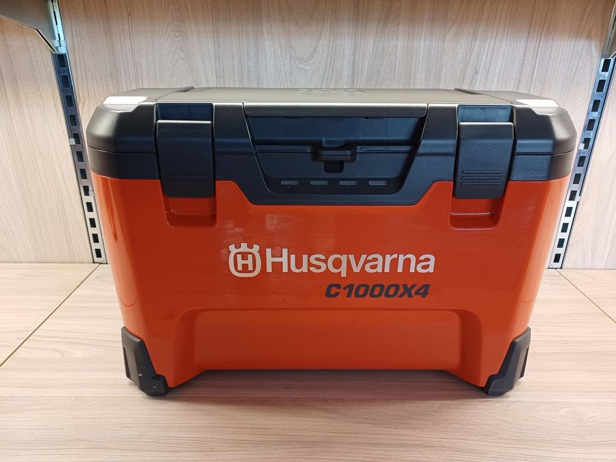 Rasenmäher typu Husqvarna Akku-Ladekoffer 40-C1000X4 für 4 Akkus, Neumaschine w Tamsweg (Zdjęcie 1)