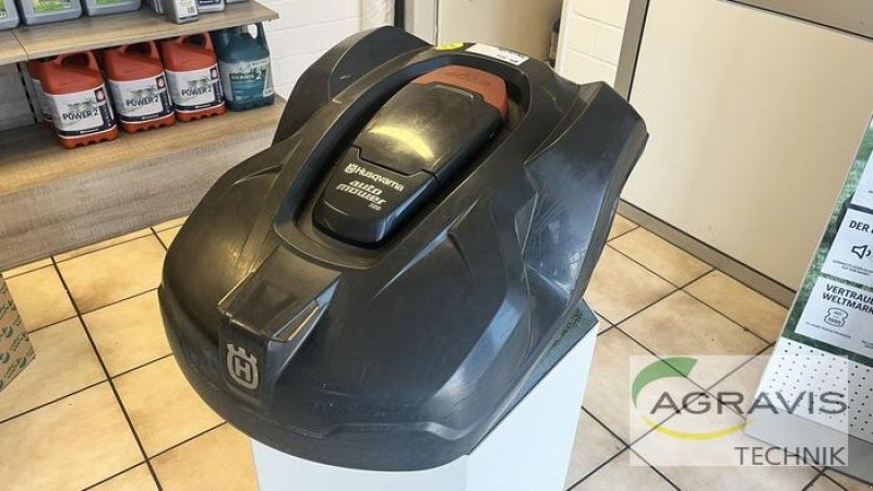 Rasenmäher del tipo Husqvarna AUTOMOWER 320, Gebrauchtmaschine In Werl-Oberbergstraße (Immagine 1)