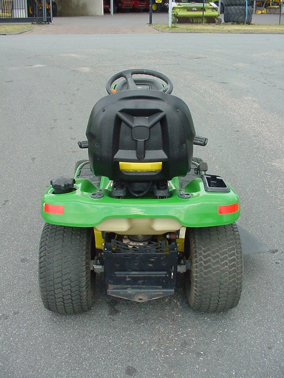 Rasenmäher типа John Deere X300, Gebrauchtmaschine в Wieringerwerf (Фотография 5)