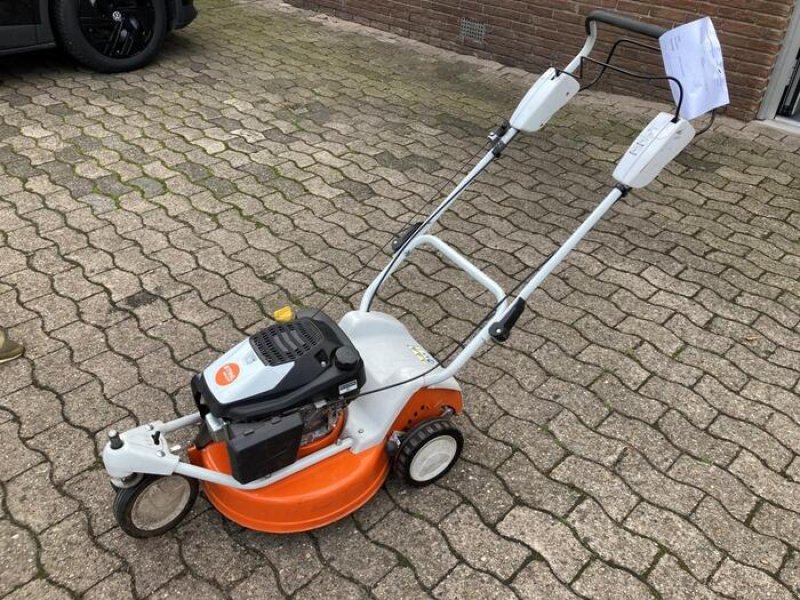 Rasenmäher des Typs Stihl RM 3.1 RT, Gebrauchtmaschine in Espelkamp (Bild 1)