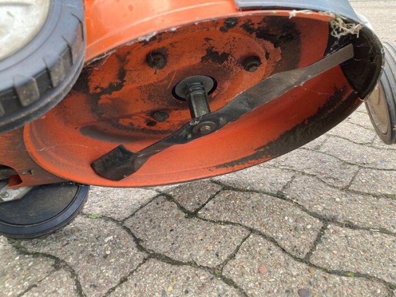 Rasenmäher typu Stihl RM 3.1 RT, Gebrauchtmaschine w Espelkamp (Zdjęcie 5)