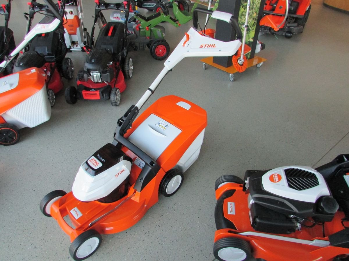 Rasenmäher van het type Stihl RMA 448 PV AKTION, Gebrauchtmaschine in Saxen (Foto 2)