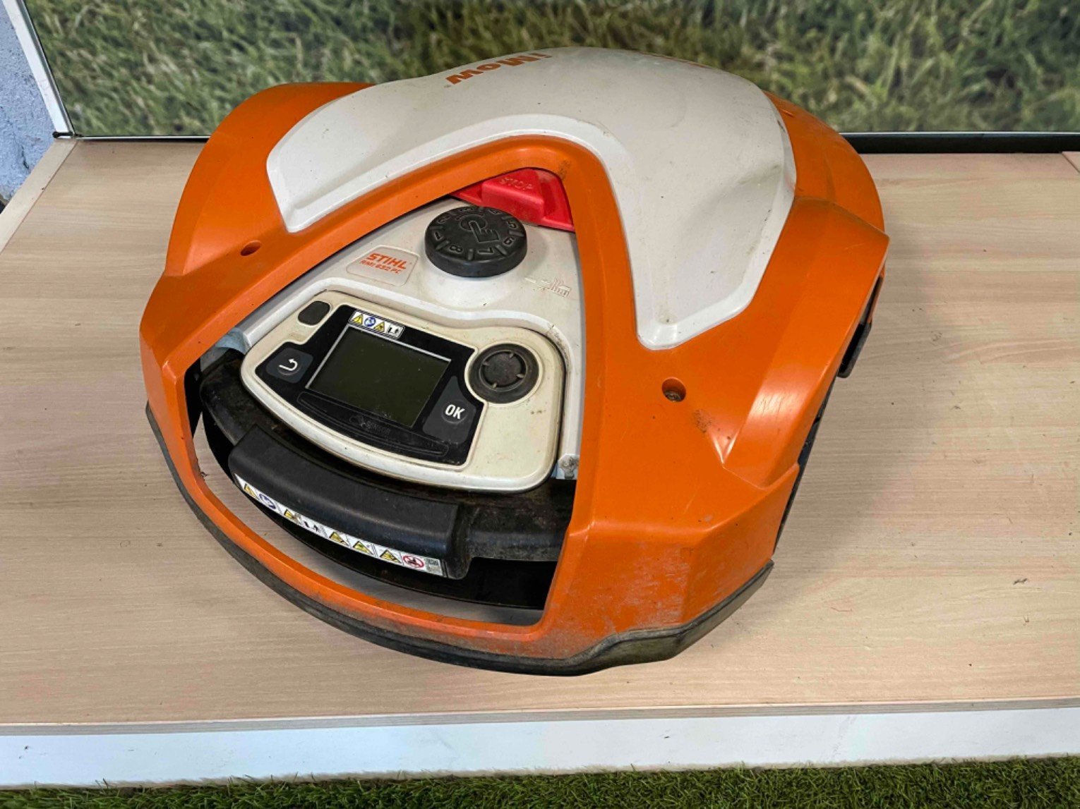 Rasenmäher tip Stihl Robot de tonte RMI 632 PC Stihl, Gebrauchtmaschine in LA SOUTERRAINE (Poză 4)