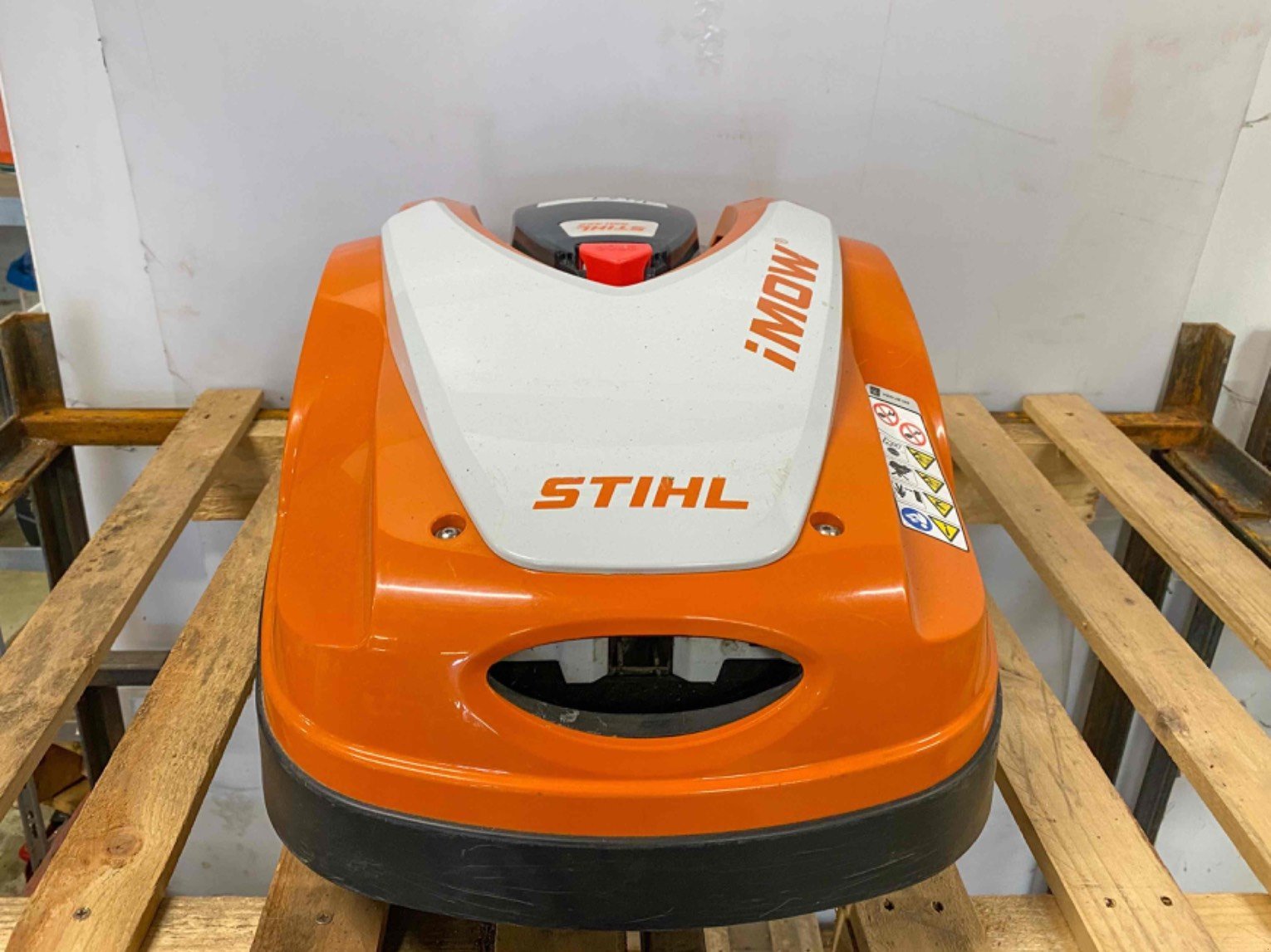 Rasenmäher des Typs Stihl Robot de tonte RMI422 Stihl, Gebrauchtmaschine in LA SOUTERRAINE (Bild 10)