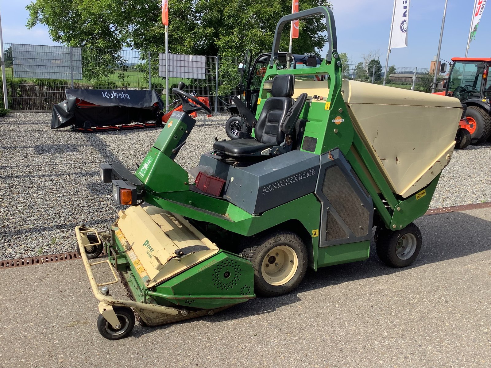 Rasentraktor van het type Amazone PH 1250 4WD, Gebrauchtmaschine in Ertingen (Foto 1)