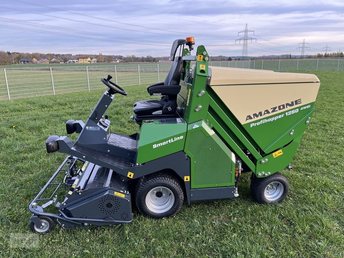 Rasentraktor of the type Amazone Profihopper 1250 Smartline 3 Zylinder Diesel, Neumaschine in Burgkirchen (Picture 24)