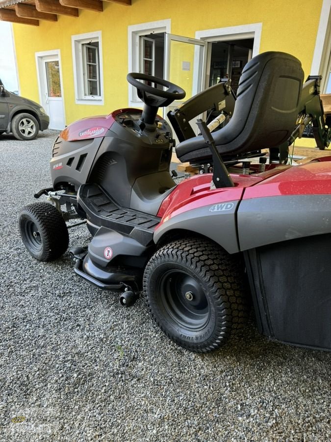 Rasentraktor du type Castelgarden XHT 240 4WD, Neumaschine en Söding- Sankt. Johann (Photo 3)