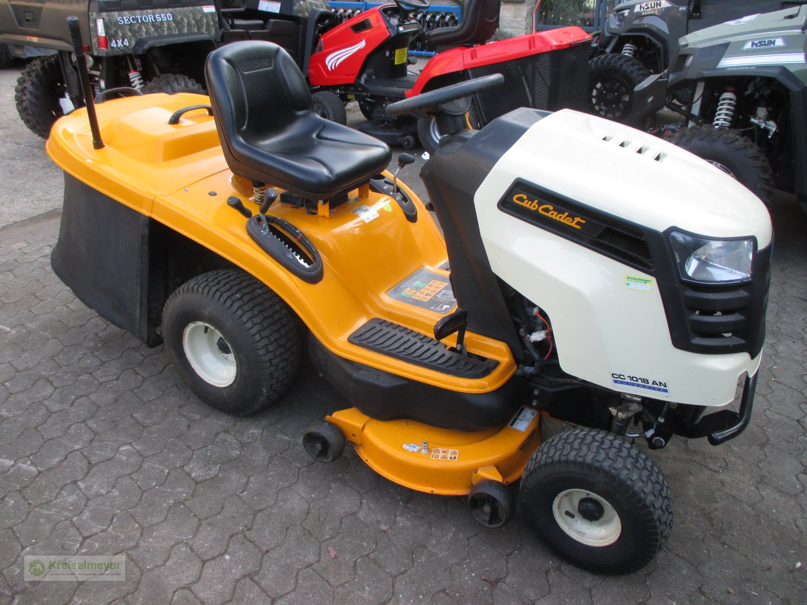 Rasentraktor a típus Cub Cadet CC 1018 AN mit Fangkorb und Deflektor, Gebrauchtmaschine ekkor: Feuchtwangen (Kép 2)