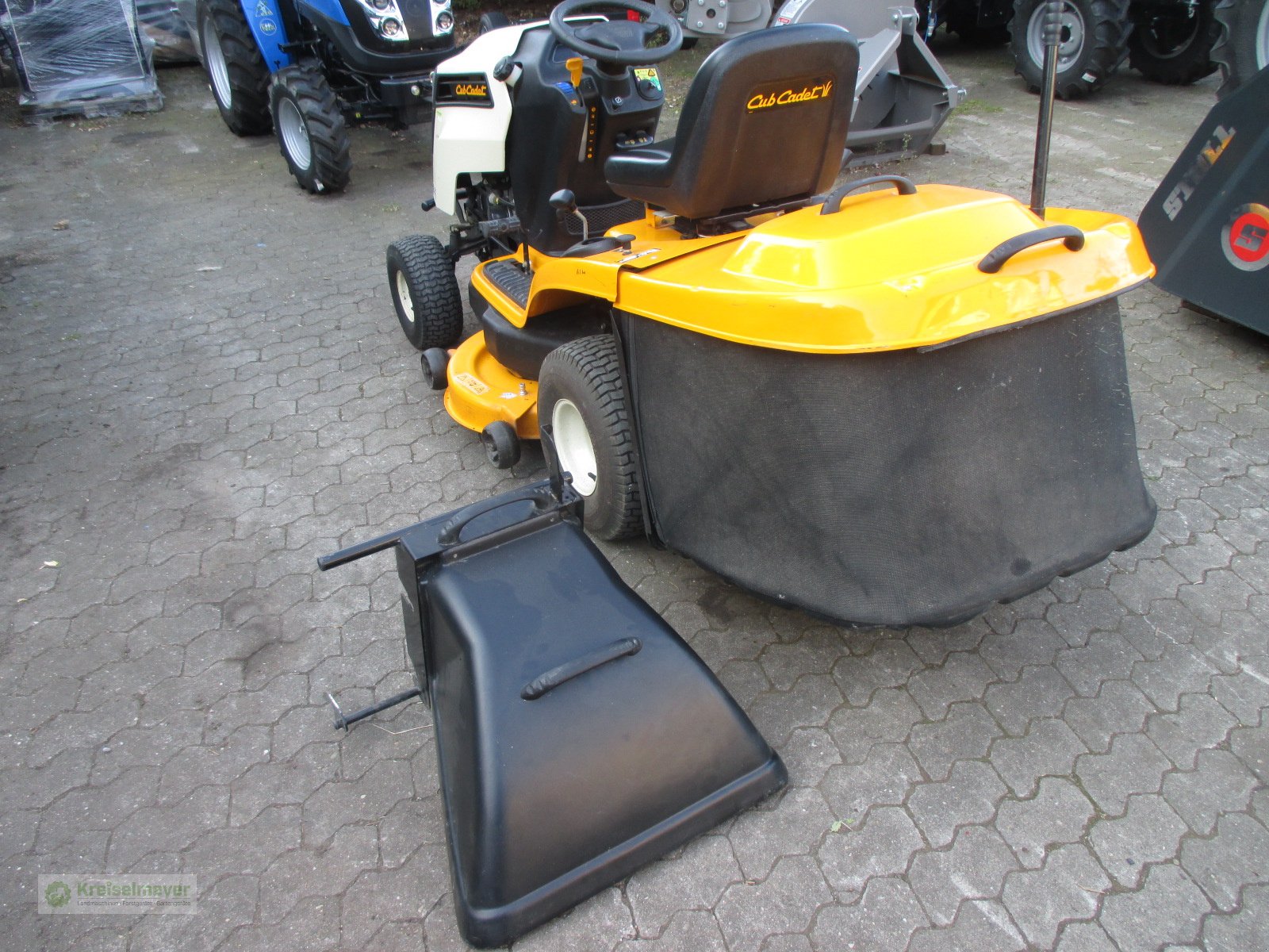 Rasentraktor typu Cub Cadet CC 1018 AN mit Fangkorb und Deflektor, Gebrauchtmaschine w Feuchtwangen (Zdjęcie 3)